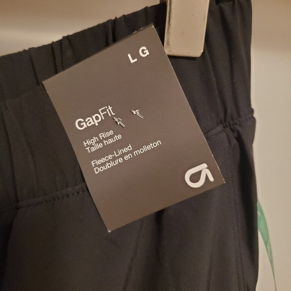 NWT GAP High Rise Fleece-lined pants. Black. Size L. 30" inseam. - Picture 3 of 11
